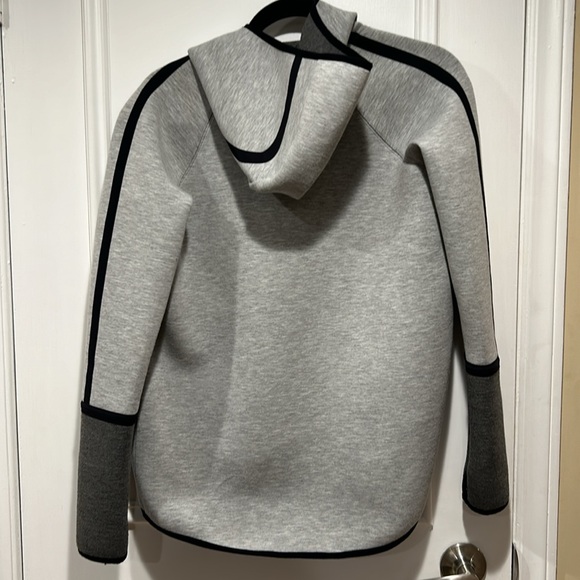 Elige Tahari sport - Picture 4 of 5